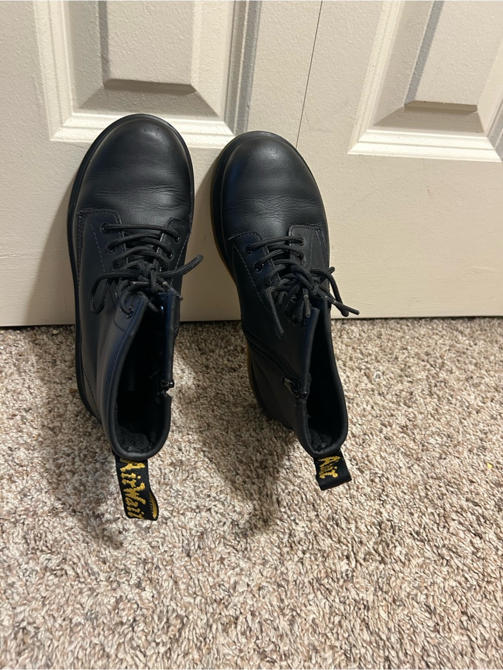 Dr. Martens Junior 1460 Softy T black leather combat boots size 34. (Us3) - Picture 15 of 15
